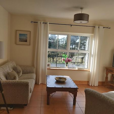 Shanakeever Farm - 2 Bedroom Apartment Кліфден Номер фото